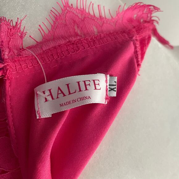 HALIFE Women's BarbieCore Sz XL Pink Lace Halter Neck Sleeveless Top - Picture 3 of 9